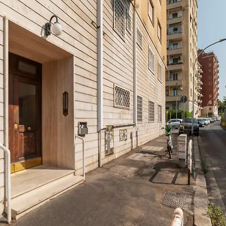 Apartment Piazza Zama Huge Rome
