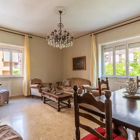 Piazza Zama Huge Apartment Rome